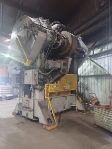 Used Verson 400 Ton SSDC Press